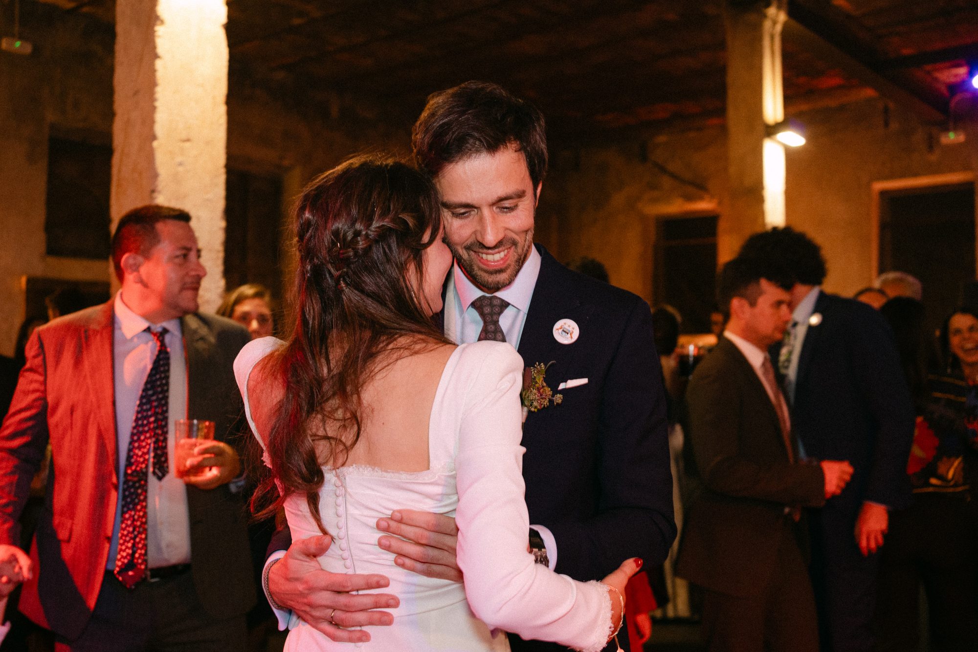 Beso en la fiesta