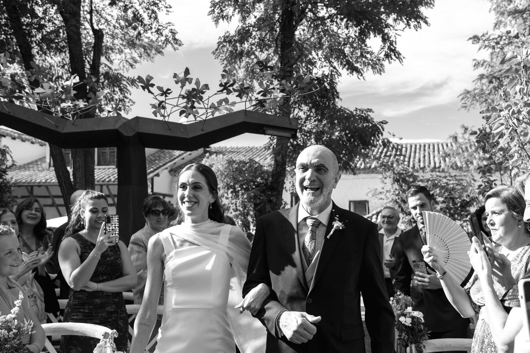 Cóctel al aire libre con vistas — boda de Yolanda y Javier en Dehesa de Canónigos, Valladolid