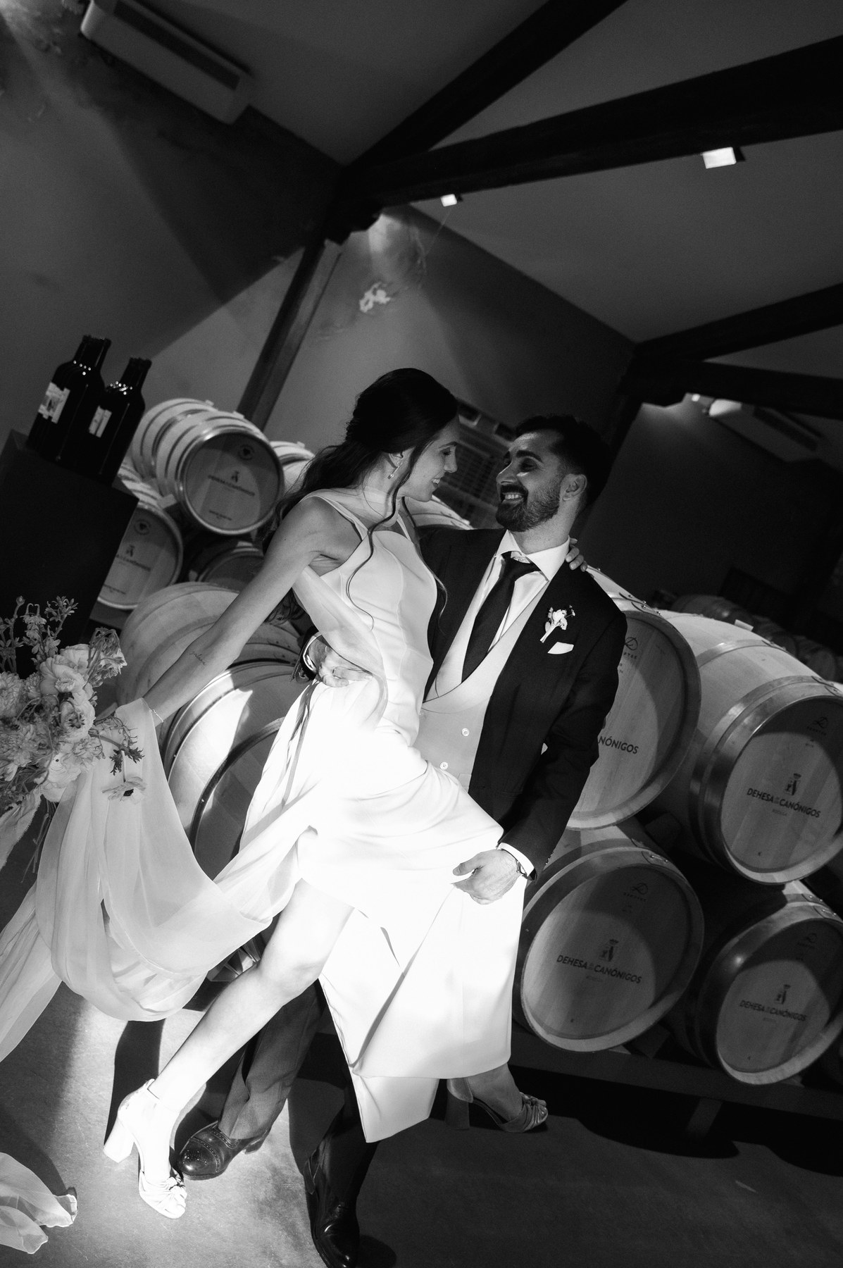 Retrato de los novios en el banquete — boda de Yolanda y Javier en Dehesa de Canónigos, Valladolid