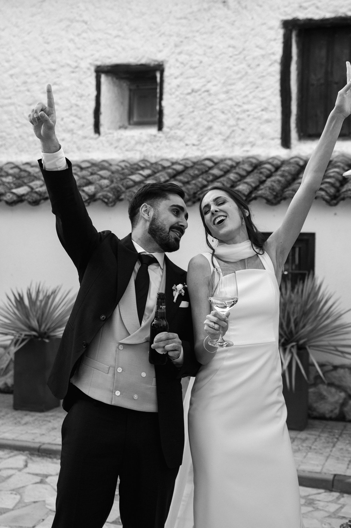Beso durante el baile — boda de Yolanda y Javier en Dehesa de Canónigos, Valladolid